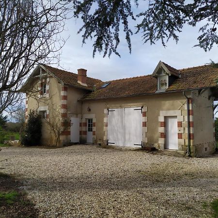 Petit Saint Hubert 1 A 4 Personnes Bed & Breakfast Velles  Exterior photo