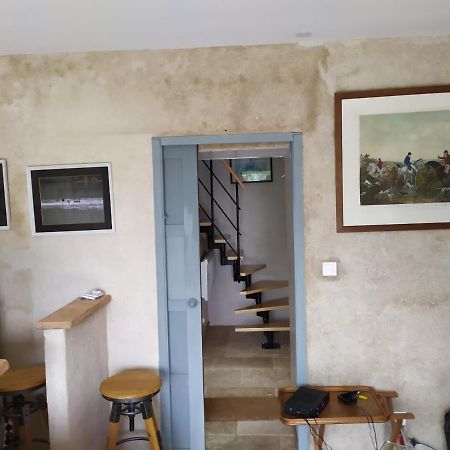 Petit Saint Hubert 1 A 4 Personnes Bed & Breakfast Velles  Exterior photo