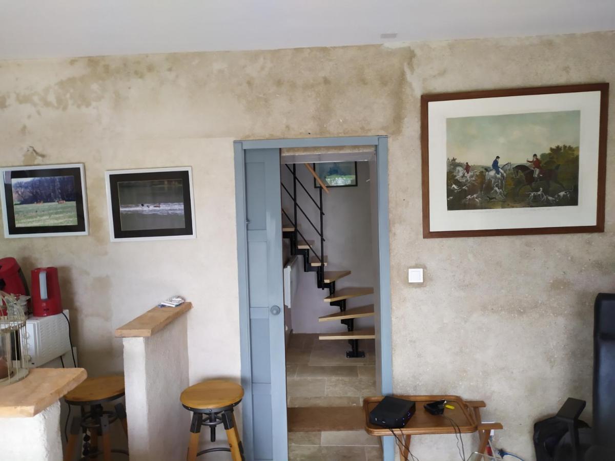 Petit Saint Hubert 1 A 4 Personnes Bed & Breakfast Velles  Exterior photo
